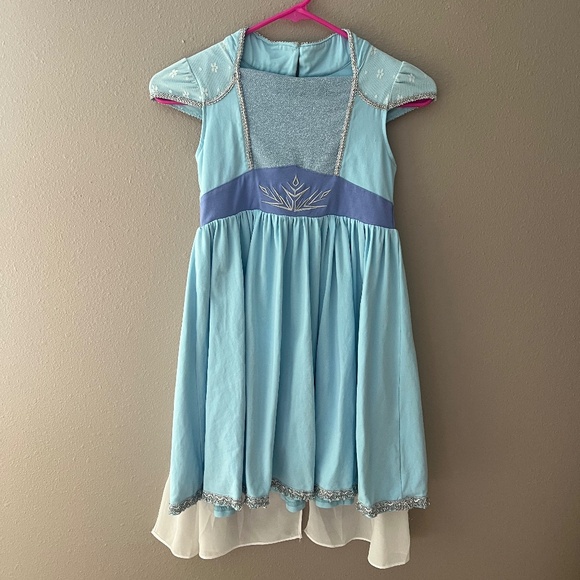Only Little Once Elsa Dress and Cape Sz 8 - Picture 6 of 16
